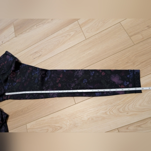 Lululemon floral leggings Wunder Under - Picture 6 of 8